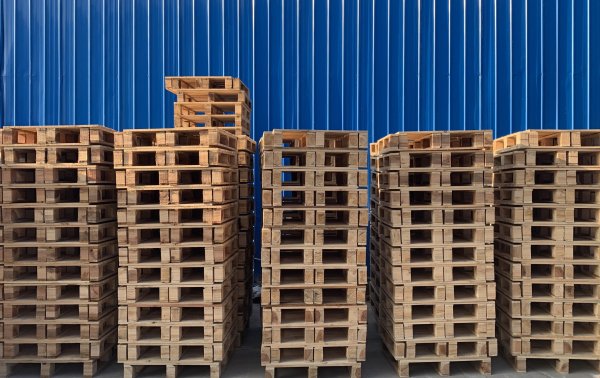 海安木托盘摆放技巧